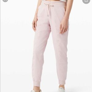 Lululemon dance studio jogger